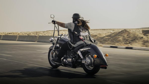 Guida estiva in moto: consigli per selezionare l'abbigliamento perfetto